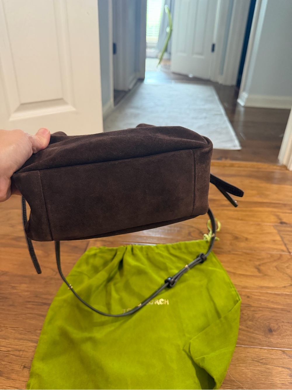Tory Burch Romy Suede Bucket Bag - Picture 4 of 6